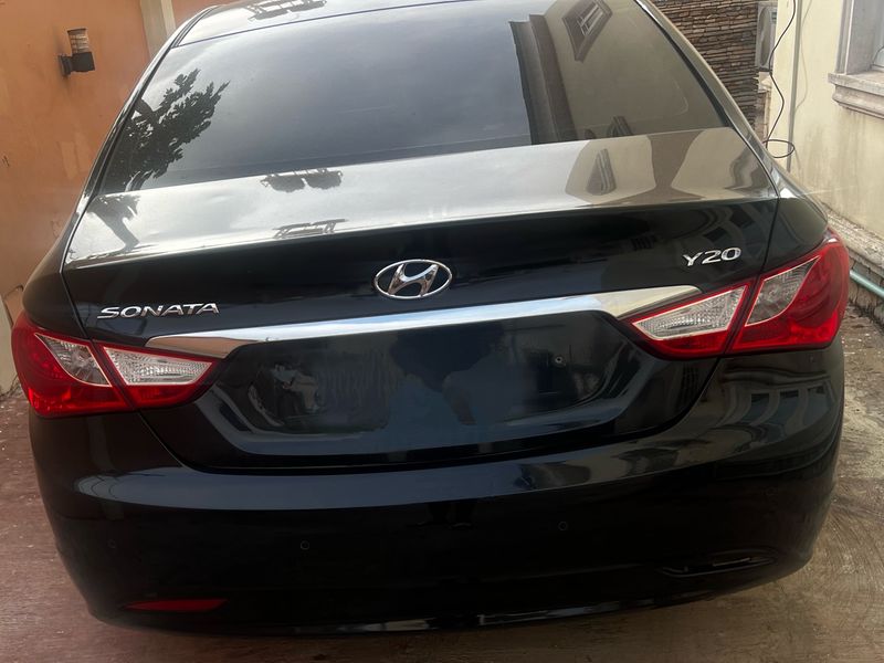 Thumbnail 3 of 2012 Hyundai Sonata Y20